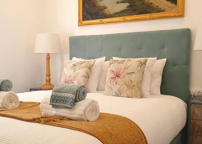 Afonso Galo Guest Ii شقة ألمادا
